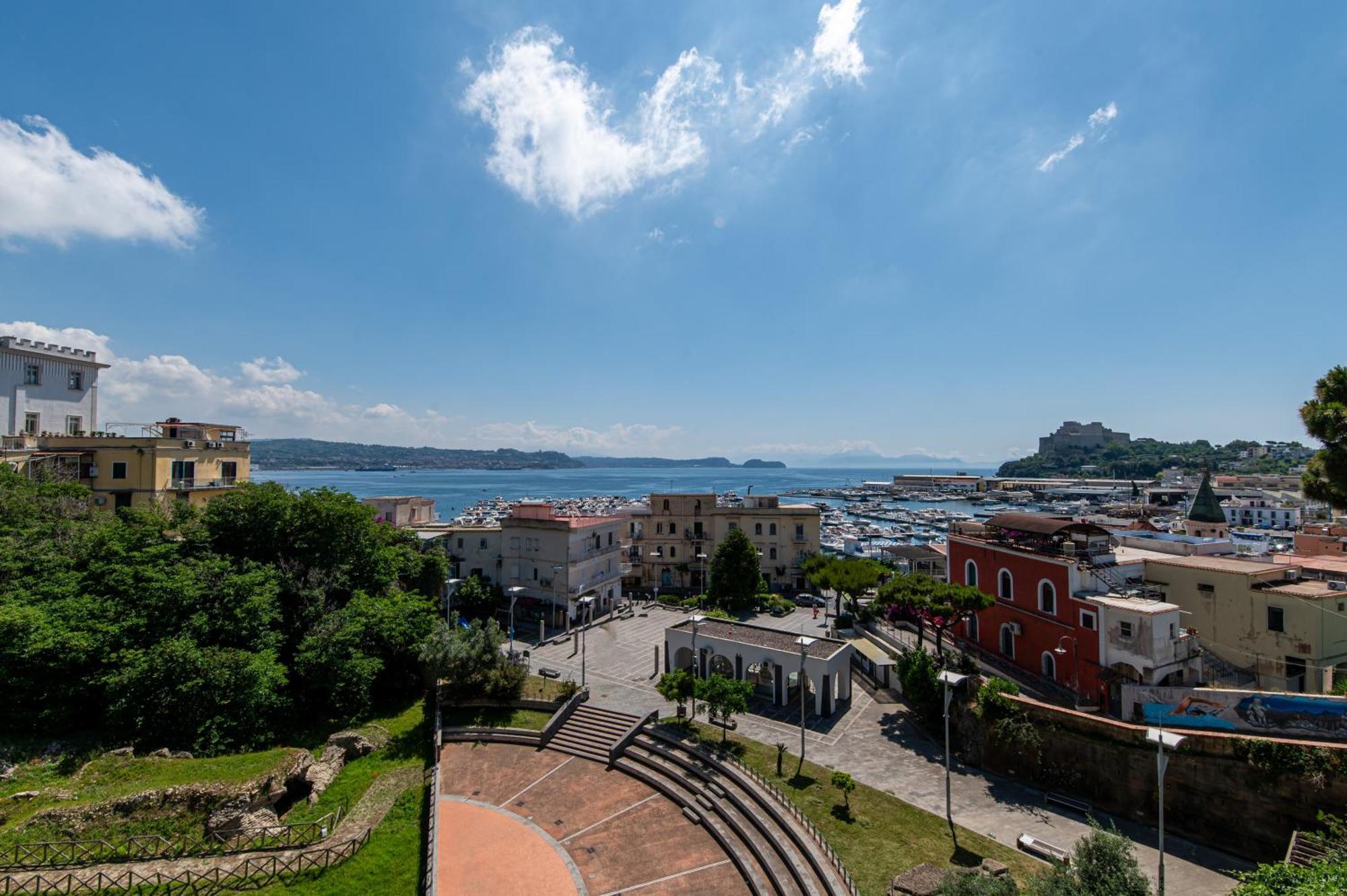 Domus Diana Bed & Breakfast Bacoli Bagian luar foto
